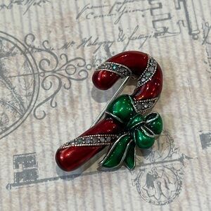 ‼️Vintage Avon Festive Red and Green Brooch